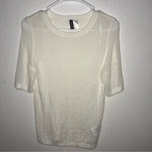 DIVIDED H&H WHITE CROCHET TOP